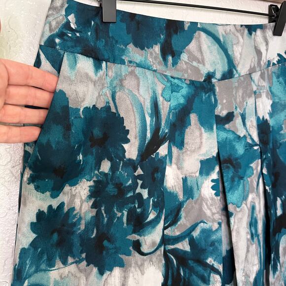 Ann Taylor Teal Gray Watercolor Floral Pleated Skirt With Pockets Size 10 - Picture 3 of 9